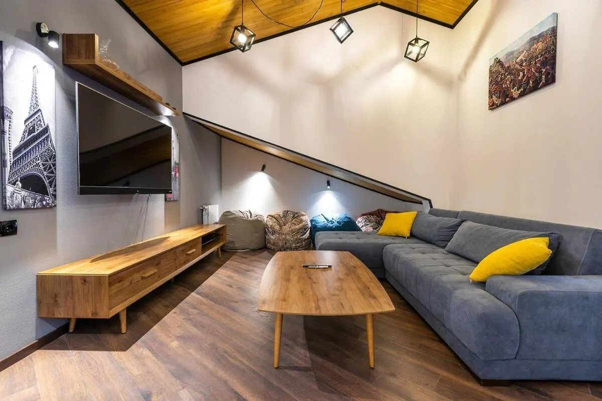 3Br Apt W Huge Terrace & Magnificent Views Tbilisi 0*,  Geórgia