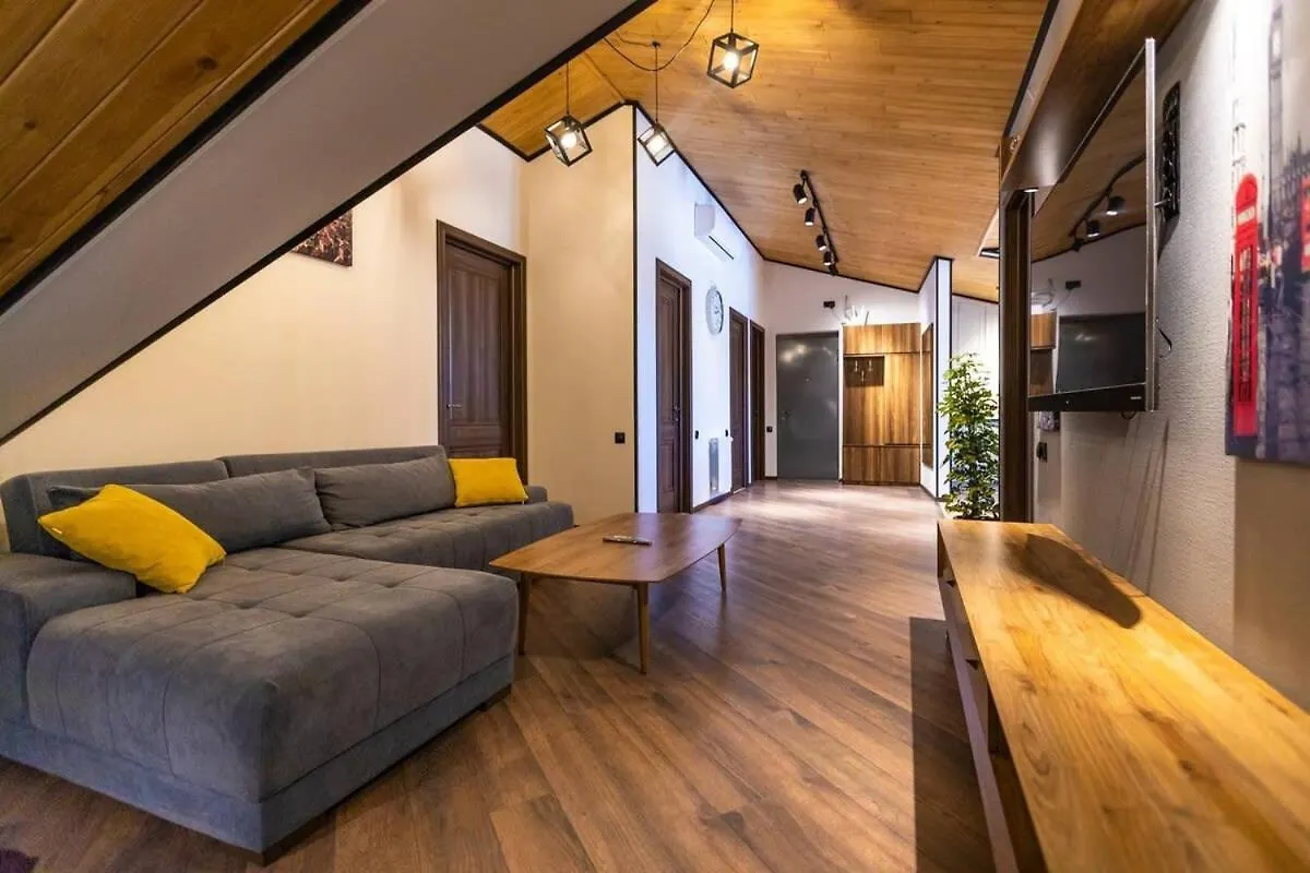 Apartamento 3Br Apt W Huge Terrace & Magnificent Views Tbilisi Geórgia