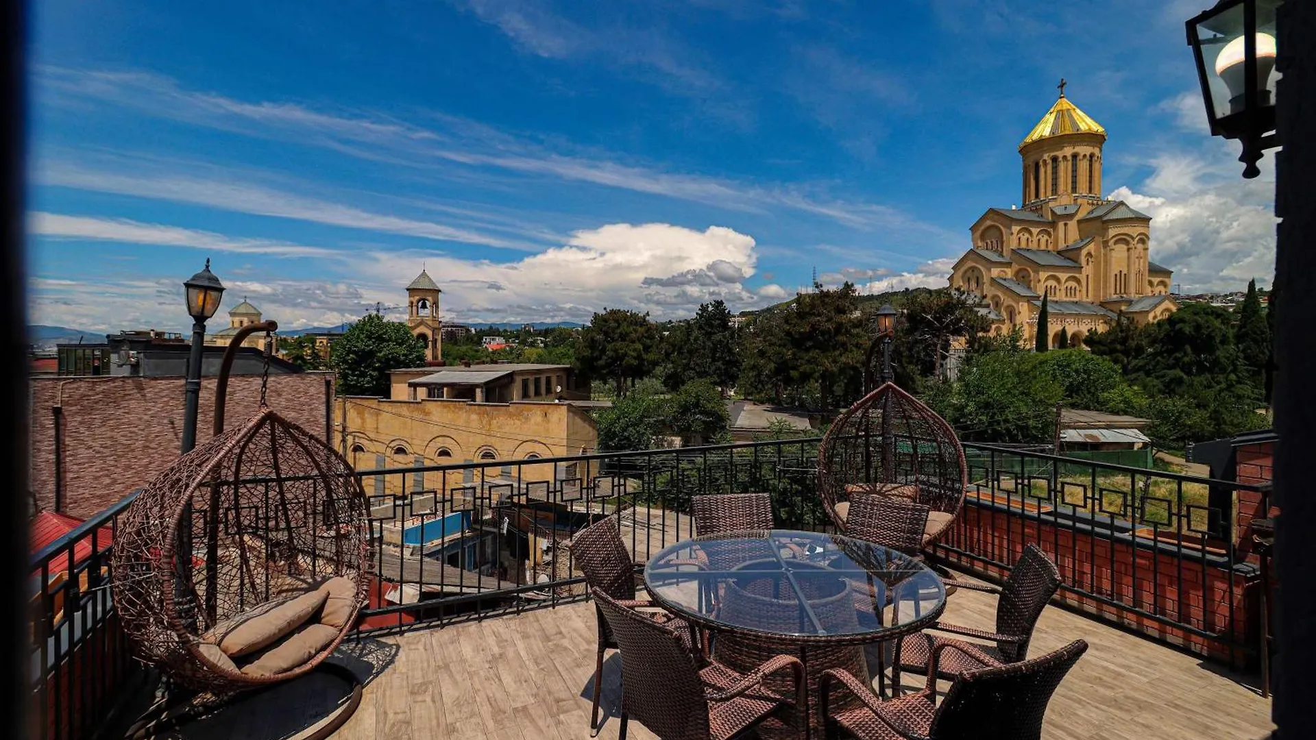 3Br Apt W Huge Terrace & Magnificent Views Tbilisi Geórgia