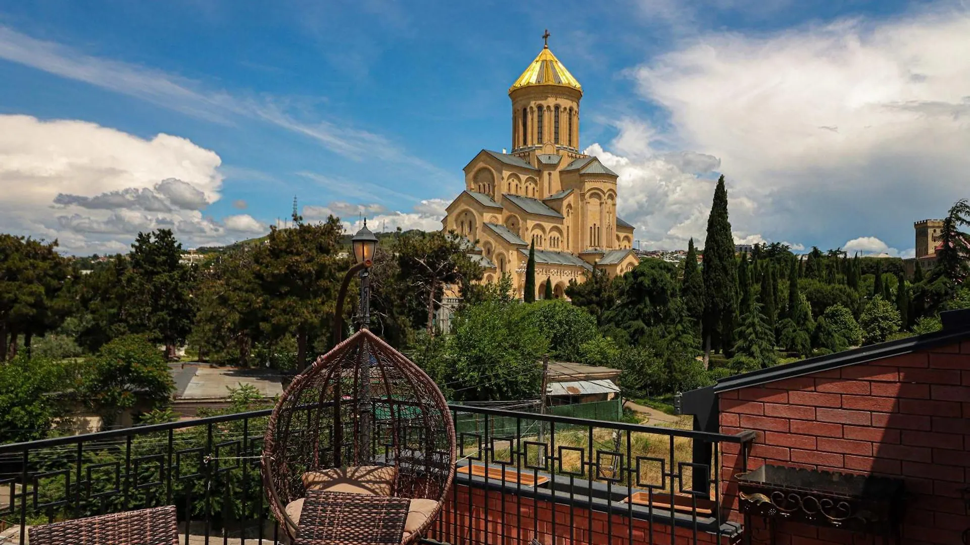 3Br Apt W Huge Terrace & Magnificent Views Tbilisi Apartamento